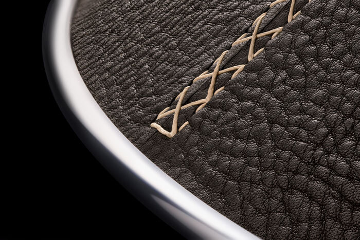 Tischleuchte LEATHER – designedby Peter Preller // Leuchten Manufactur Wurzen